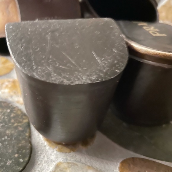 Parada Shoe size 37 runs small more like a 6 Brown leather. - Picture 6 of 7